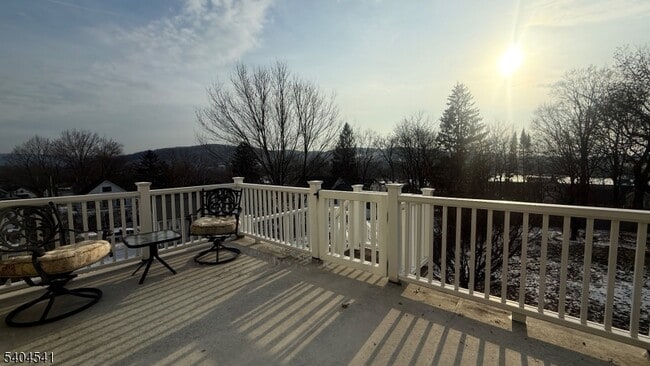 Building Photo - 24 Sycamore St