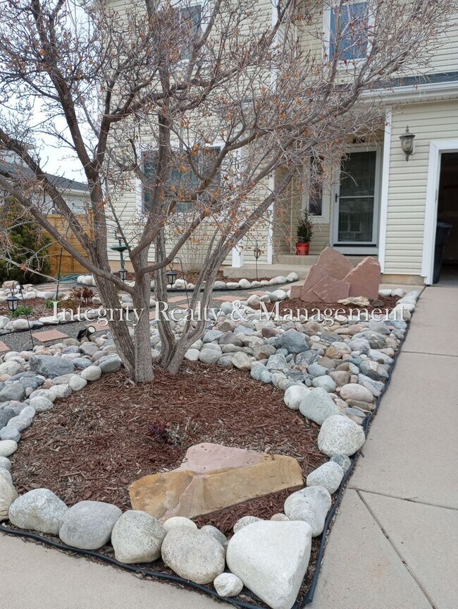 Building Photo - 7402 Eagle Rock Dr