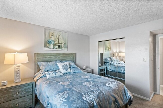 Building Photo - 719 Pinellas Bayway S