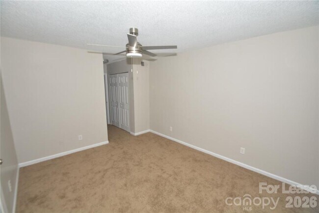 Building Photo - 605 Mountainwater Dr