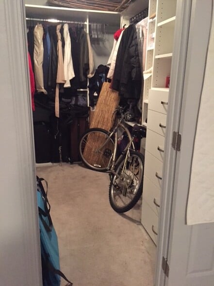 Walking closet (custom built) - 4501 Cedros Ave