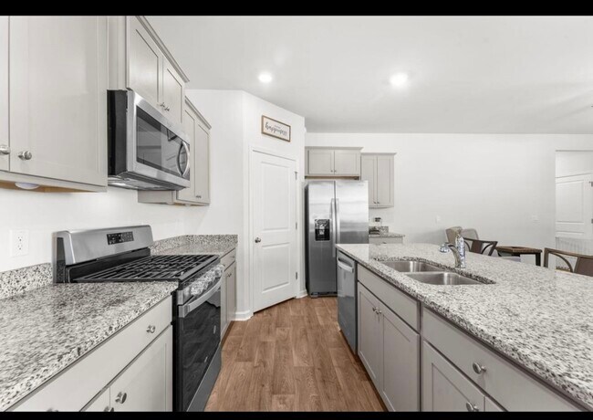 Building Photo - 645 Silver Spruce St