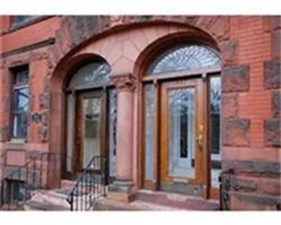 Building Photo - 1895 Beacon St