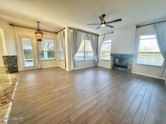 Building Photo - 1755 Creekwater Blvd