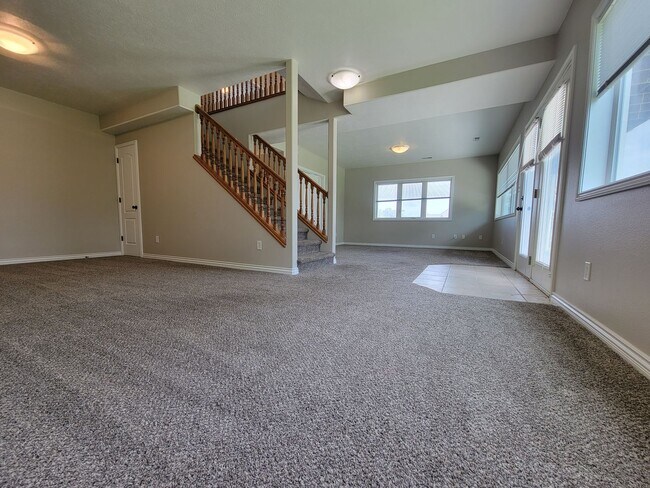 Building Photo - Beautiful, Custom Home in Comore Loma on 2 Acre Lot!  4 Beds, 3 Baths by Real Property Management