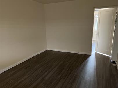 Building Photo - Carol Manor
