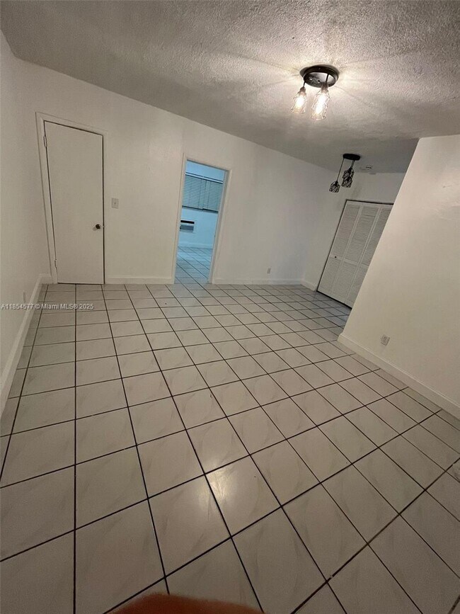Building Photo - 7155 Rue Notre Dame