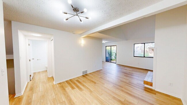 Building Photo - 159 Corbins Mill Dr