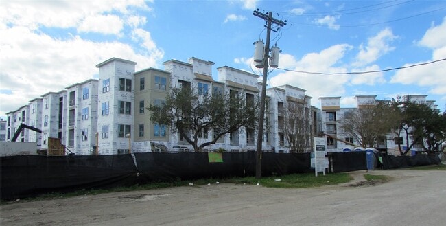 Building Photo - 3249 Dixie Dr