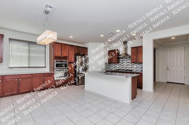 Building Photo - 11956 N Renoir Way