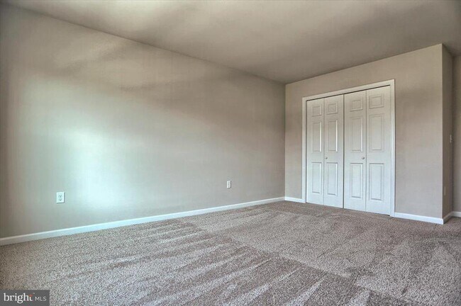 Building Photo - 1681 Haralson Dr