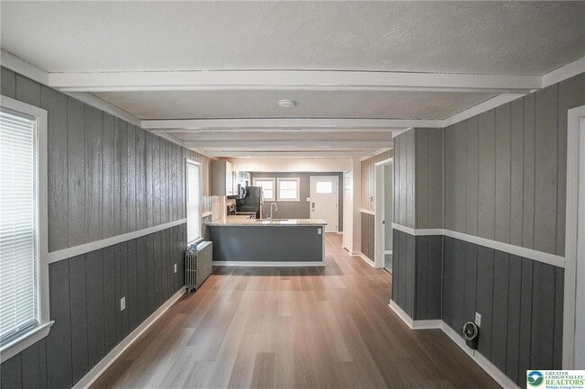 Building Photo - 637 Lehigh Ave