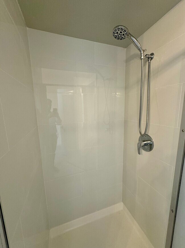 Building Photo - 2538 15th Ave