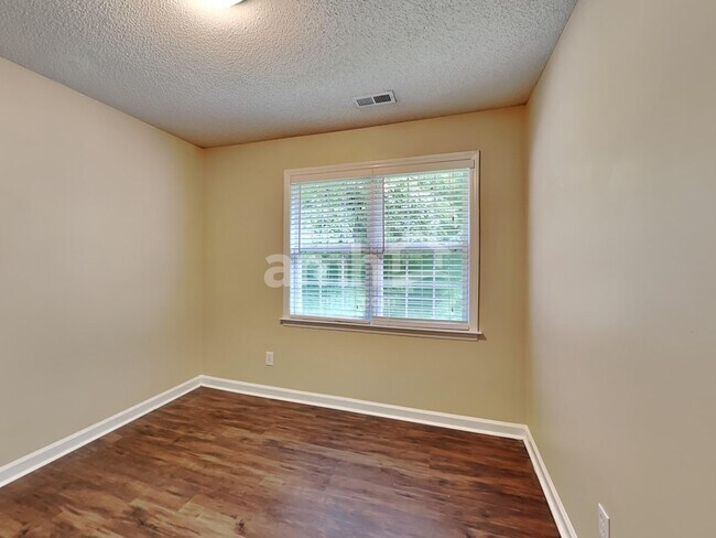 Building Photo - 506 Westminster Dr