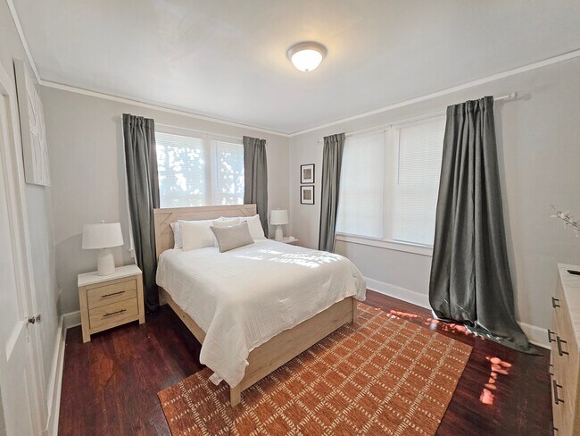 Building Photo - California Getaway