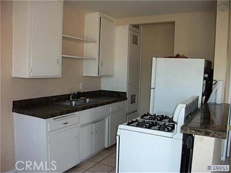 Building Photo - 2156 Gaviota Ave