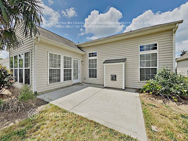 Building Photo - 2730 Shannon Dr