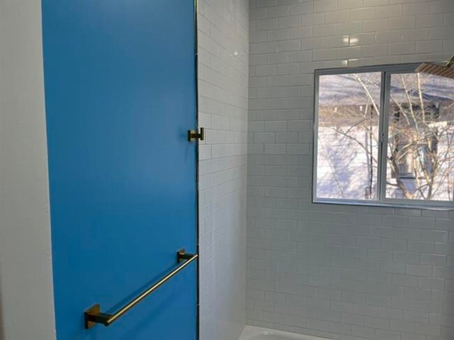 Building Photo - Questions pleas contact Joshua LaFever 501...