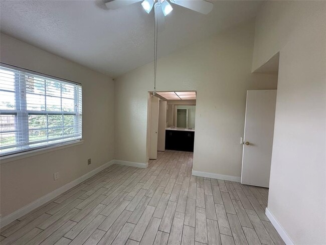 Building Photo - 17107 Bougainvilla Ln