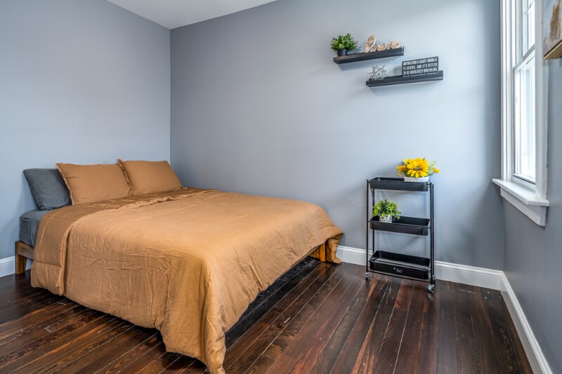 Building Photo - 422 Thornton St