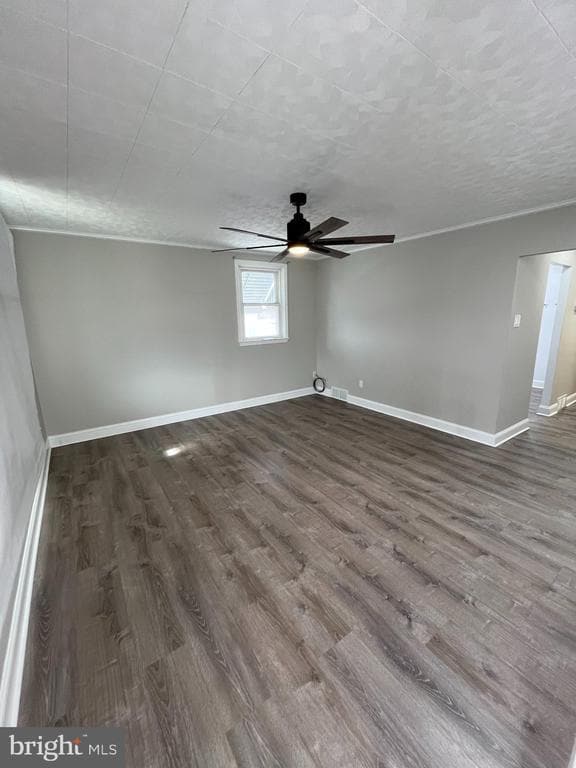 Building Photo - 1113 E Hunting Park Ave