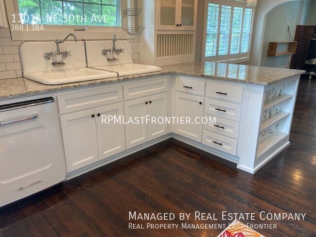 Building Photo - Charming Recently Updated Farm Cottage