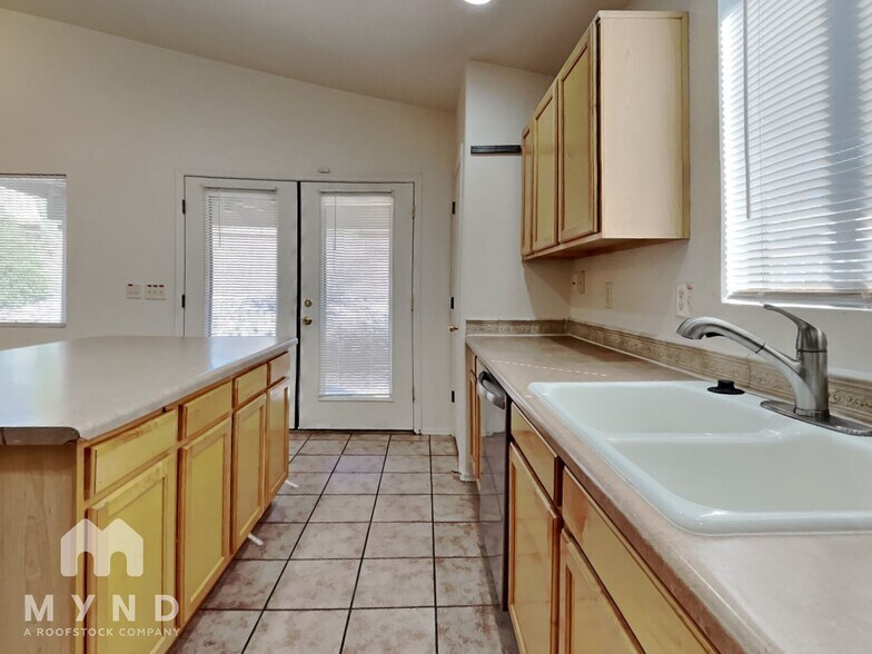 Building Photo - 2874 W Simplicity Dr