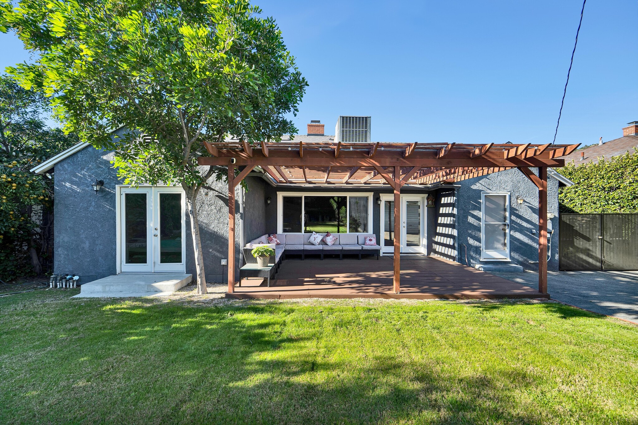 Building Photo - 900 Bethany Rd