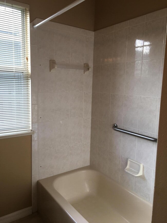 Building Photo - 2254 Brightwood Cir