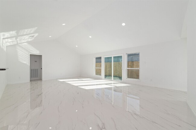 Building Photo - 2707 Ashford Trail Dr