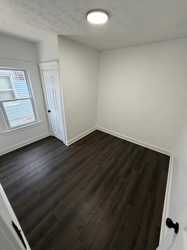 Building Photo - 12104 Osceola Ave