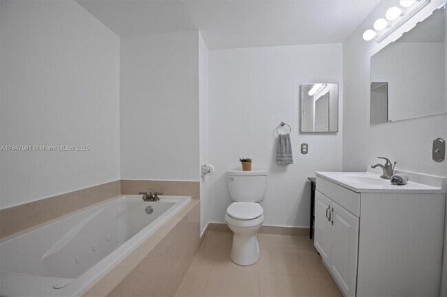 Building Photo - 4270 SW 70th Terrace