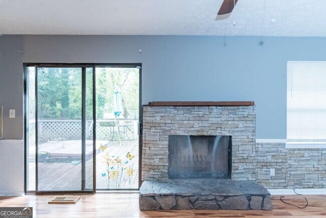 Building Photo - 2275 Camden Ct