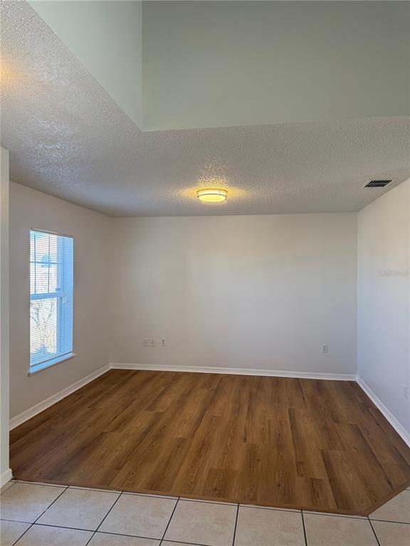 Building Photo - 1902 Huron Way