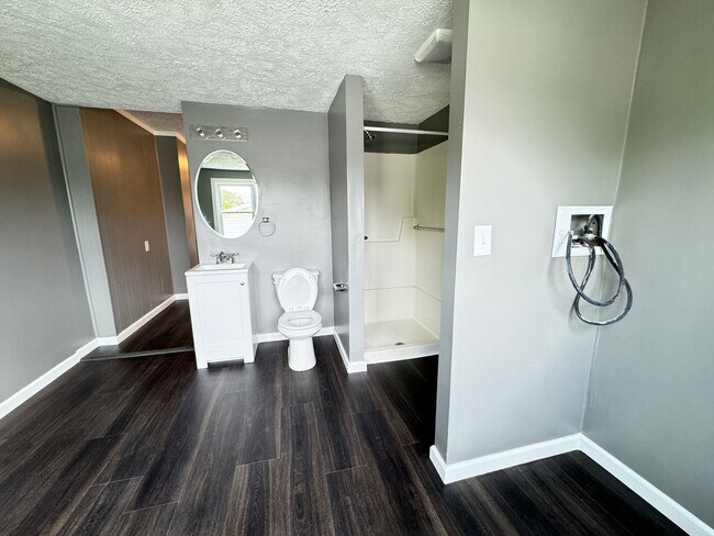 Building Photo - Rent to Own in Crestline Available Now