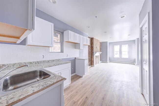 Building Photo - 93 S Lander St