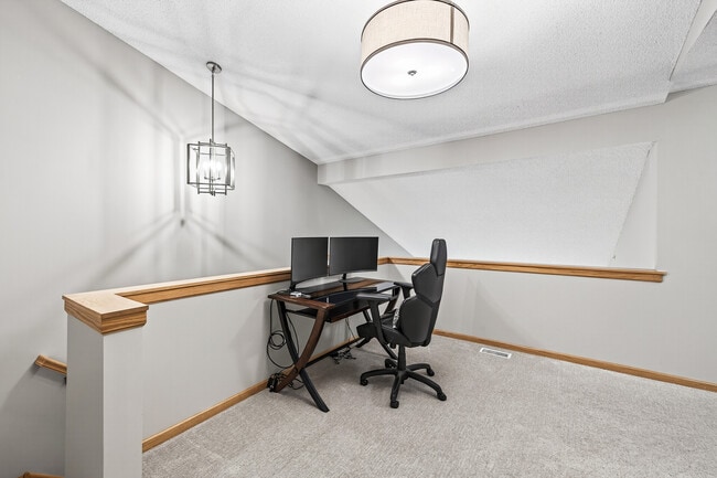 Building Photo - 10098 Bridgehill Terrace