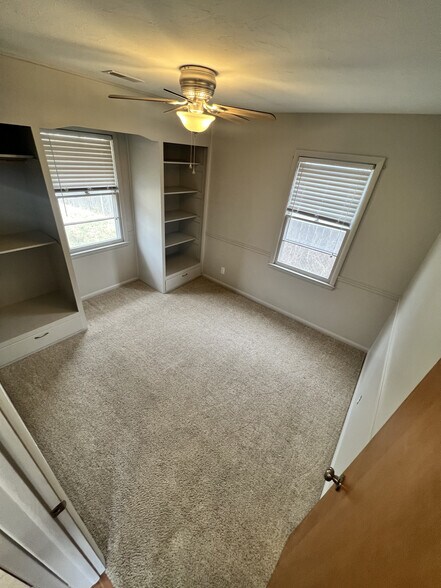 Bedroom 2 - 5810 Wilshire Boulevard