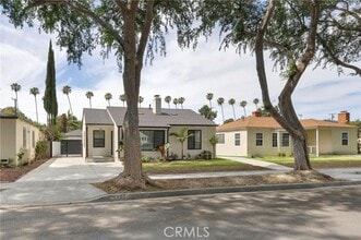 Building Photo - 6327 California Ave