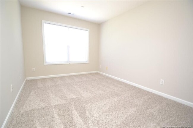 Building Photo - 1914 Sterling Hill Dr