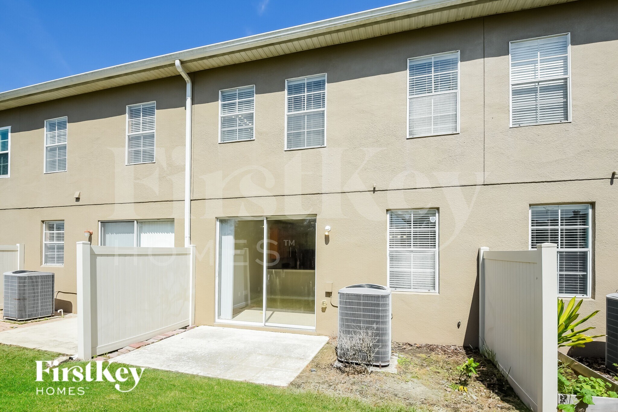 Building Photo - 9576 Silver Buttonwood St