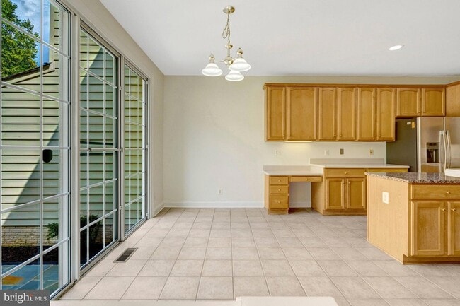 Building Photo - 5257 Winter View Dr
