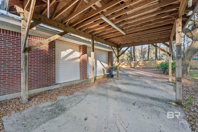 Building Photo - 18618 Twin Beech Rd S