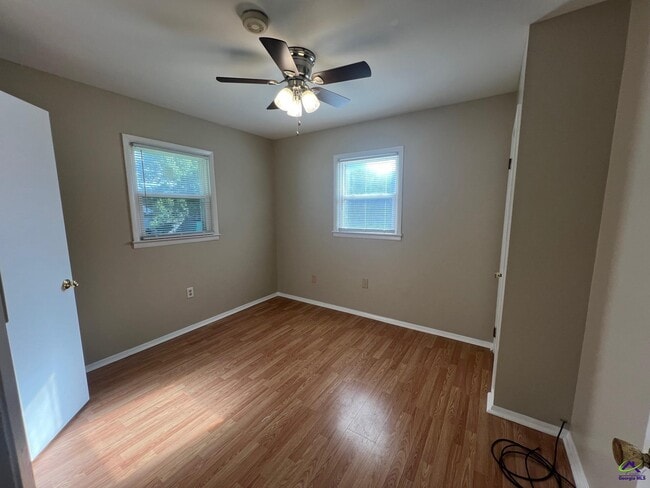Building Photo - 314 Palomino Ln