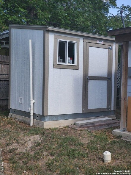 Building Photo - 1107 Ada St