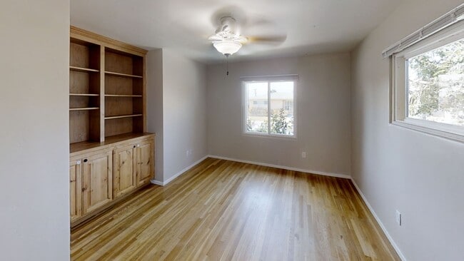 Building Photo - HUGE House!! CLOSEST to Campus! (Lease out, pending signatures. Check back in a few days!)