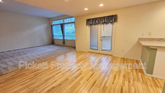 Building Photo - 12596 Deer Park Ln NW