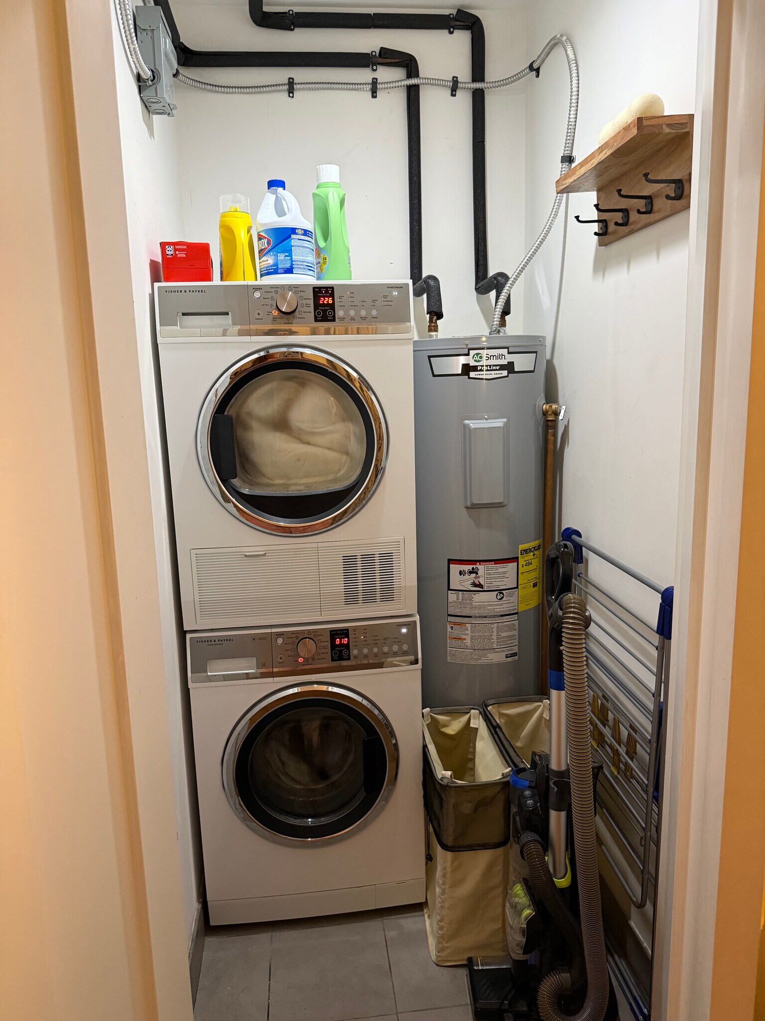 Building Photo - 44 Box St