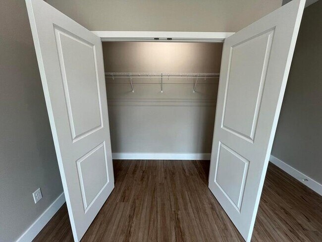 Building Photo - 2879 Leah's Ln