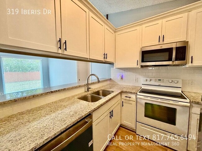 Building Photo - 319 Iberis Dr